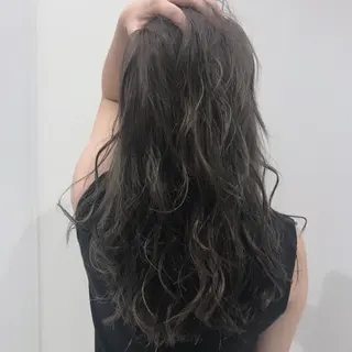 ロング カラー AGU akariのヘアスタイル
