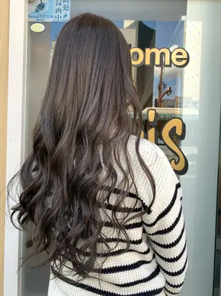 ロング カラー パーマ ヘアアレンジ メンズ キッズ ネイル マツエク・マツパ アイブロウ 🤍韓国風/艶髪🤍 鳥越美羽のヘアスタイル