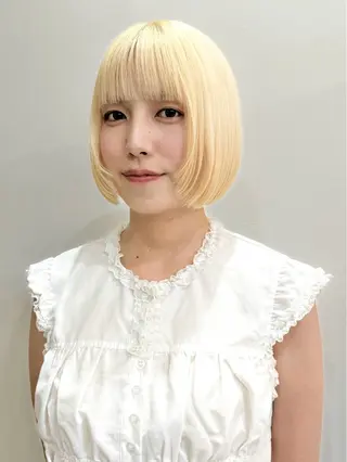 ショート 切りっぱなしボブ/ ブリーチカラー/大塚のヘアスタイル