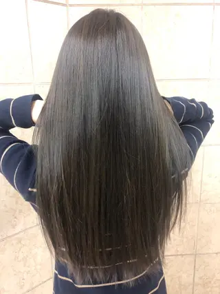 ロング カラー 菅村 勇亮のヘアスタイル