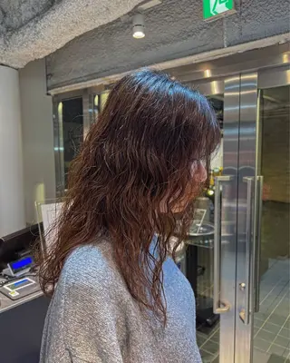 ロング 岩堀 氷河のヘアスタイル