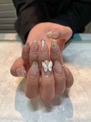 ネイル 高尾 梨花のネイルデザイン