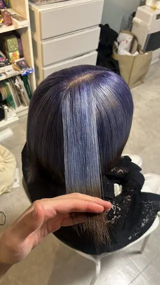 セミロング カラー 戸内 悠斗のヘアスタイル