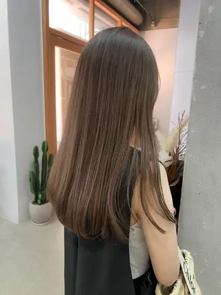 ロング カラー le'a所属・谷町/Le'a /竹原詩緒奈のヘアスタイル