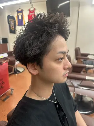 メンズ FADE&LINE三軒茶屋所属・稲垣隆史 スパイキー／フェードのヘアスタイル
