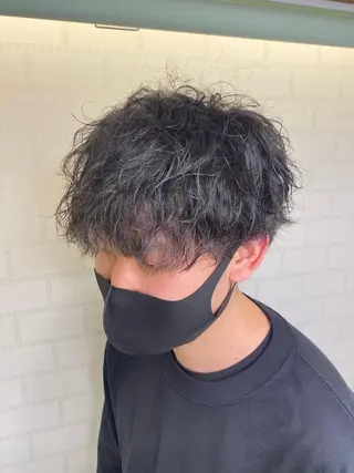 ショート パーマ 塩谷黎✨ブリーチ無W カラーメンズパーマ✨のヘアスタイル