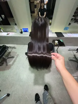 ロング Lee尼崎所属・Lee尼崎／縮毛矯正 土肥凌輔のヘアスタイル