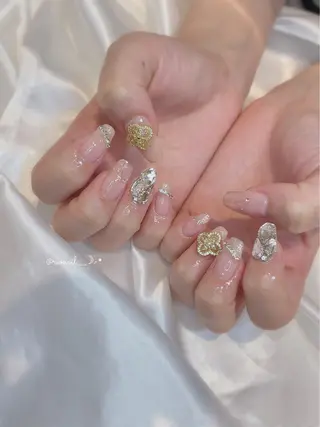 ネイル 𝘙𝘪𝘰𝘯𝘢 ...🕯🤍のネイルデザイン