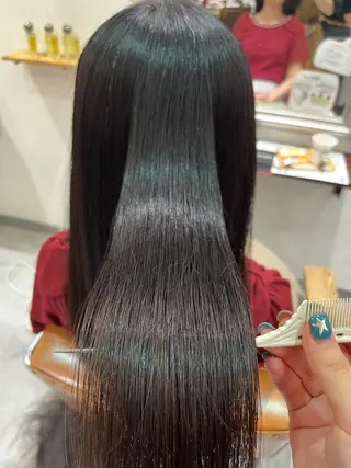 ロング Hello Design Coconeel所属・髪質改善アンジュール かのんのヘアスタイル