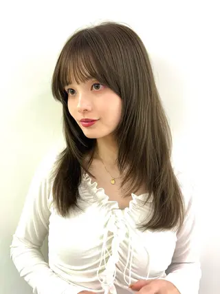 セミロング PULSE yokohama所属・レイヤー |オリーブ |ヘーゼルベージュのヘアスタイル