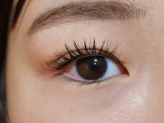 マツエク・マツパ 💜bora .のネイルデザイン