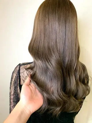 セミロング カラー オリーブカラー 特化　　kaiのヘアスタイル