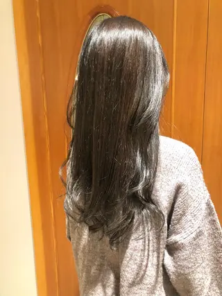 セミロング La fith hair rond 立川店所属・kyosuke 透明感カラーのヘアスタイル