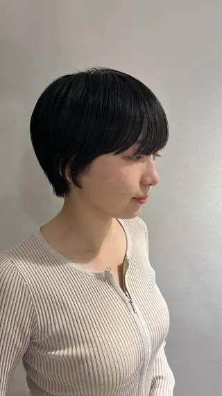ショート BUZZ 自由が丘所属・ogura hitomiのヘアスタイル