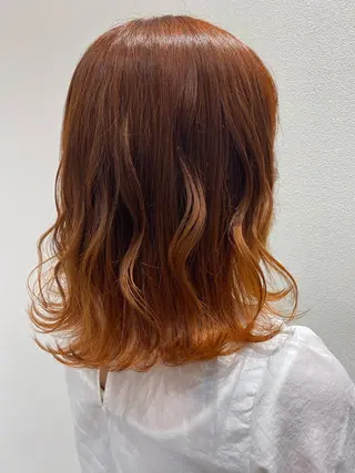 ミディアム カラー 上田 和紀子のヘアスタイル