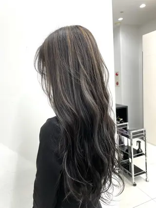 セミロング カラー ヘアアレンジ 🦄インナーカラー 🦄貫井彩花のヘアスタイル