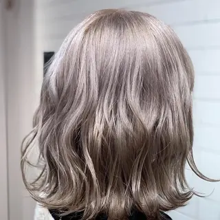 ミディアム カラー ヘアアレンジ 髪質改善×ハイトーン 中田啄也のヘアスタイル