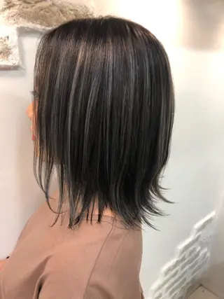 ミディアム カラー comfy すずなのヘアスタイル