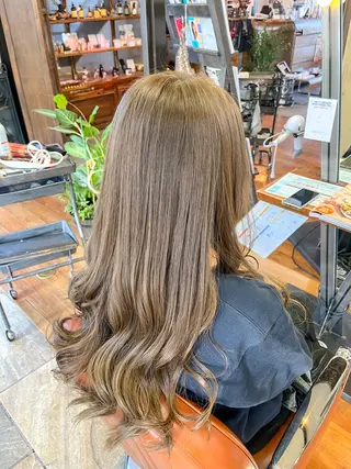 ロング カラー NAGON STYLE  MICI所属・佐藤 美聡のヘアスタイル