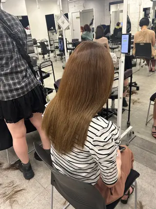 ロング カラー 海外風ブリーチなし 🫒Rion🫒🩶のヘアスタイル