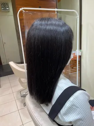 セミロング カラー カネヒラ リョウスケのヘアスタイル
