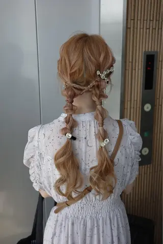 ロング カラー ヘアアレンジ autre所属・大久保 ひでなりのヘアスタイル