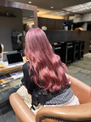 ロング カラー the Help所属・朝斗/ブリーチ /エクステ/ギャルのヘアスタイル