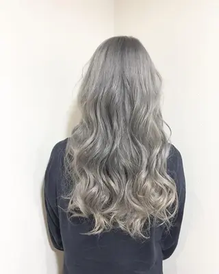 ロング ヤマグチ ヒカルのヘアスタイル