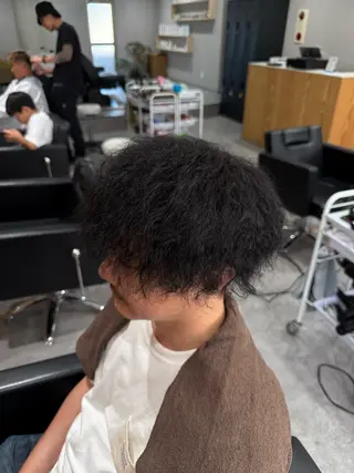 ミディアム カラー メンズ BTECHbyZen山科所属・白石 海斗のヘアスタイル