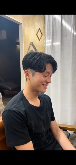 ショート メンズ ともざねゆか UniQのヘアスタイル