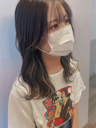 セミロング カラー ヘアアレンジ 韓国ヘア🖤 YURINAのヘアスタイル