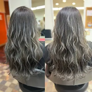 ロング カラー Aile所属・酸性ストレート／カラ ー/山下高明のヘアスタイル