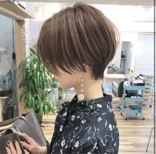 ショート ハイトーンカラー 🦋yuri🦋のヘアスタイル