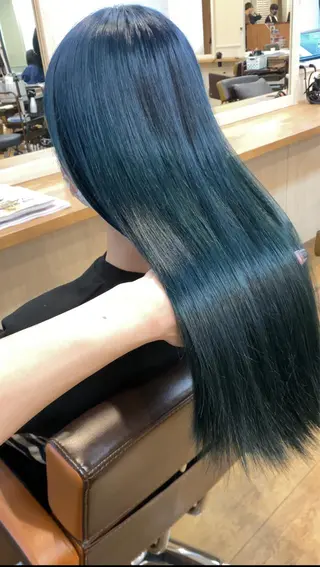 セミロング NUMBER 天王寺YUYAのヘアスタイル