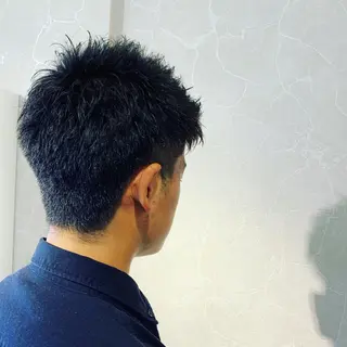 メンズ 濱田輝レイヤー 韓国風 ハイトーンのヘアスタイル