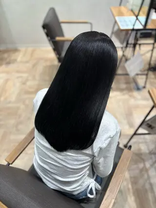 セミロング カラー 岡部 りあのヘアスタイル