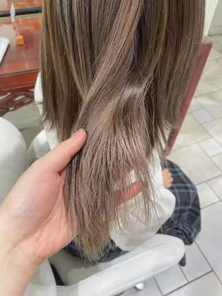 セミロング カラー Of　HAIR所属・外山 なつ美のヘアスタイル