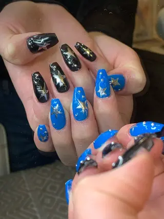 ネイル NES NAIL所属・さゆり￤推しキャラ ￤ロングネイル🩷のネイルデザイン