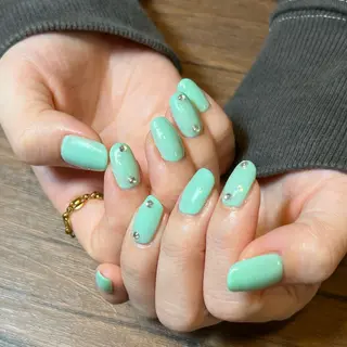 ネイル HENRIETTA NAILSALONのネイルデザイン