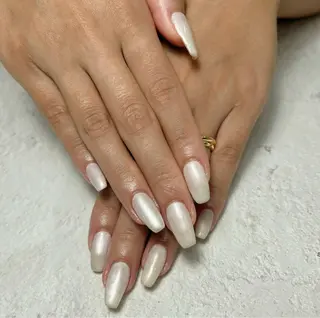 ネイル ERFOLG　GINZA横浜駅店所属・ERFOLG横浜店 石橋しのぶのネイルデザイン