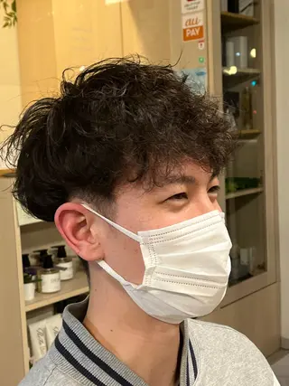 ショート パーマ メンズ 南 祐希のヘアスタイル