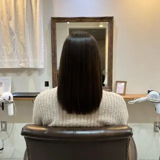 ミディアム 切りっぱなしボブ 👩🏼ミニボブのヘアスタイル