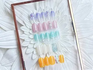 ネイル 飯田 紗和子のネイルデザイン