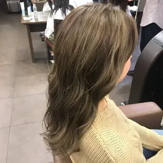 ロング カラー MESSA Raffinato所属・岩永 知衣のヘアスタイル