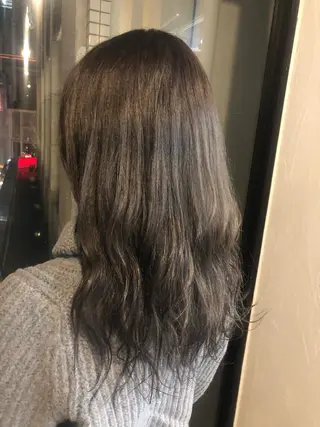 セミロング カラー 髪質改善&ブリーチ 伊勢 祐一郎のヘアスタイル