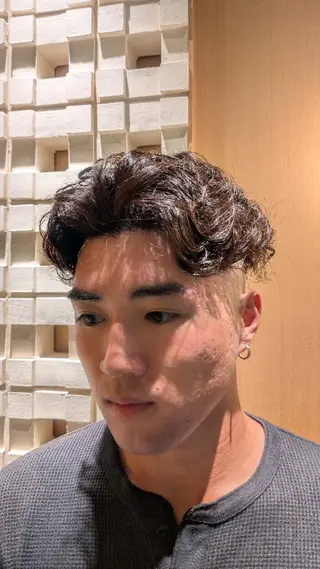 ミディアム パーマ 髙司 哲伸のヘアスタイル