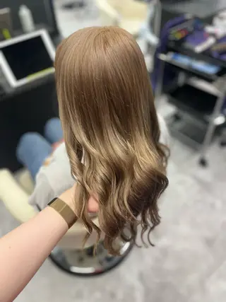 ロング white.梅田所属・White梅田  ／ COCOのヘアスタイル