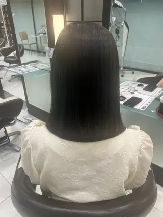 ミディアム ハイトーン/透明感 カラー Mioのヘアスタイル