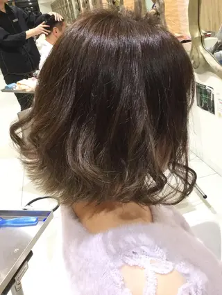 ショート カラー 松吉 純平のヘアスタイル