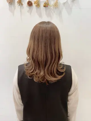 セミロング カラー ノーブル美容室イオン高橋店所属・鈴木 純子のヘアスタイル
